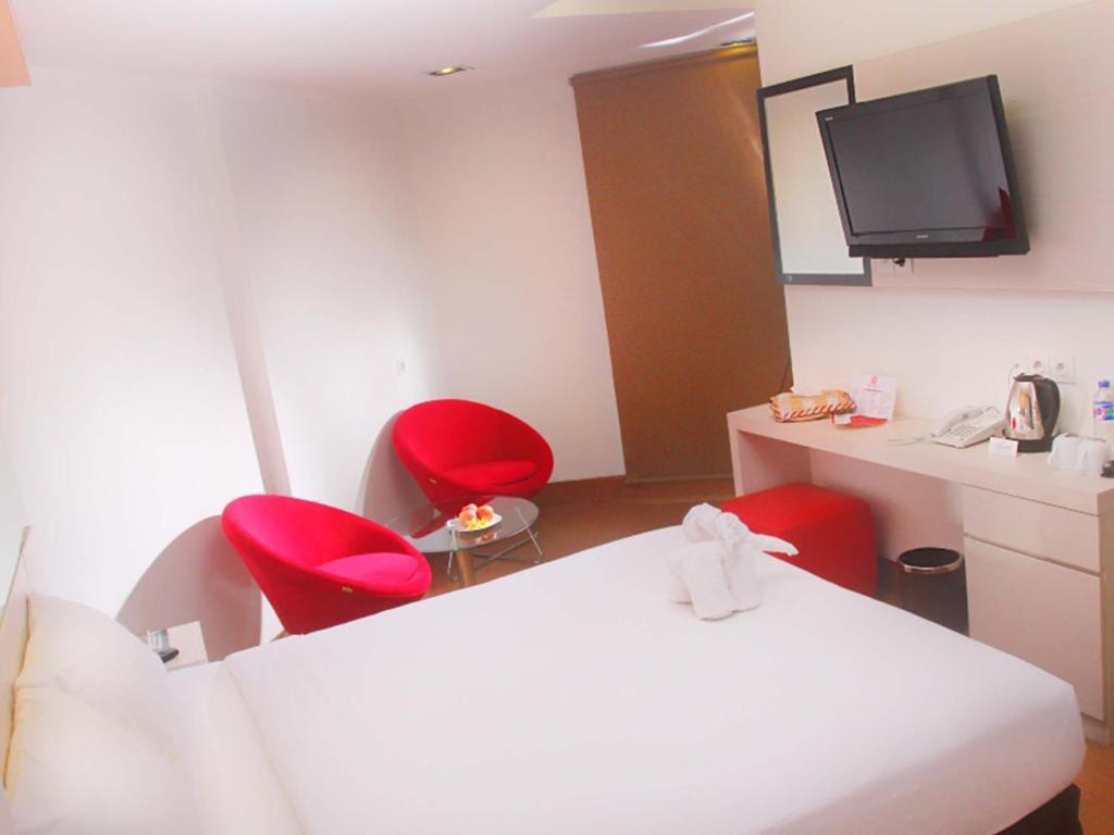 Dragon Inn Kendari Room photo